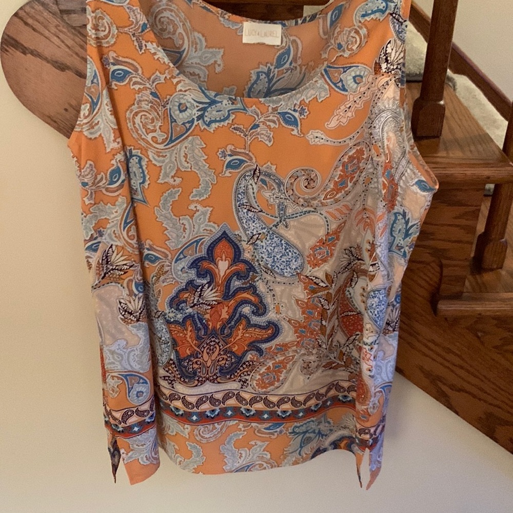 Sleeveless blouse